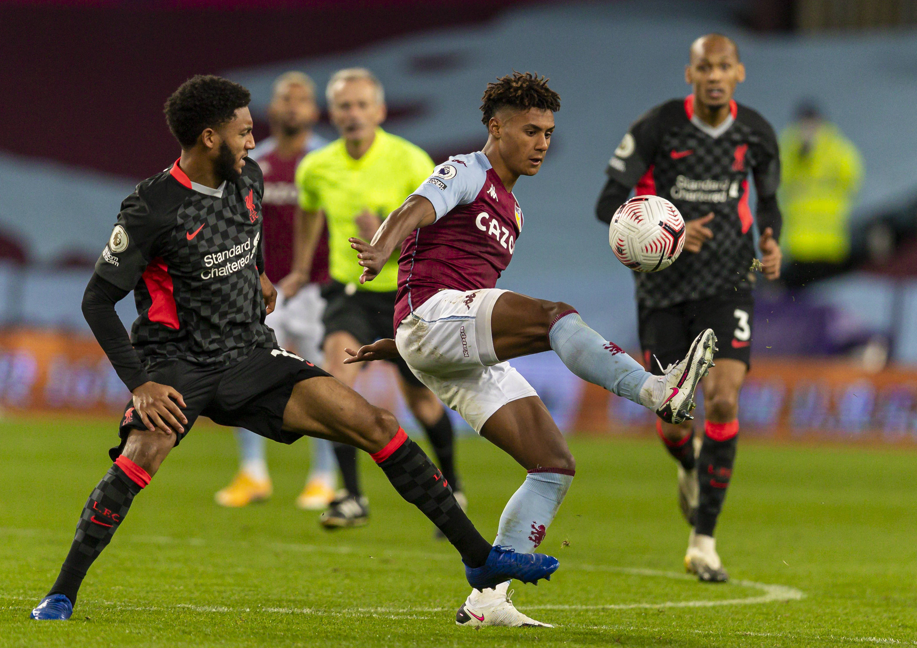 教練以及球 教練以及球